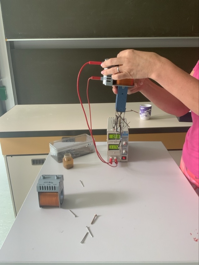 Elektromagnet 2.jpeg