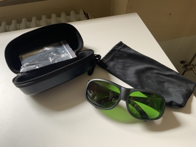 Laserschutzbrille 2.jpeg