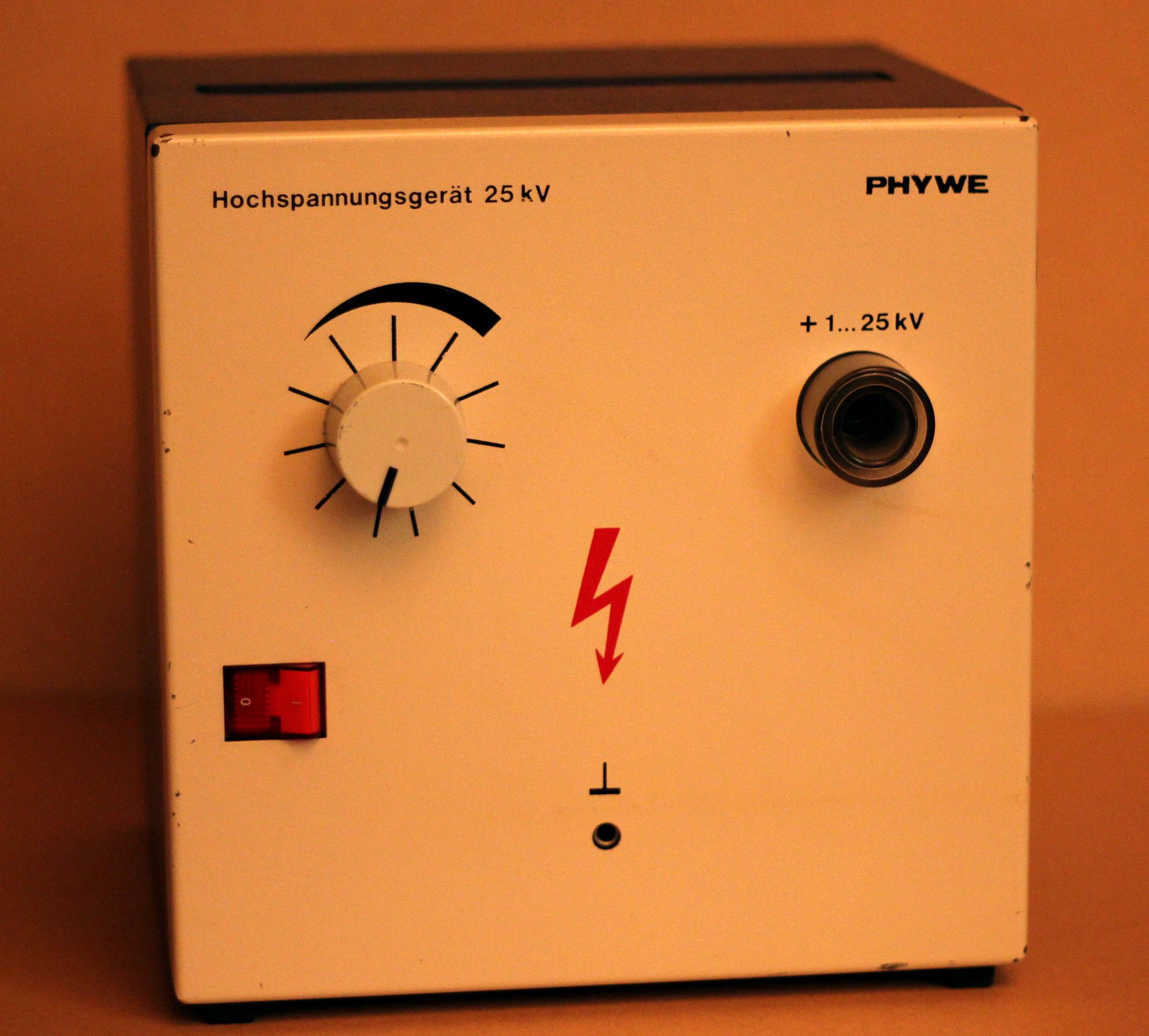 Phywe25kV.jpg