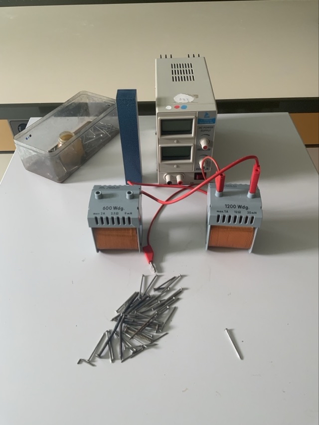 Elektromagnet 1.jpeg